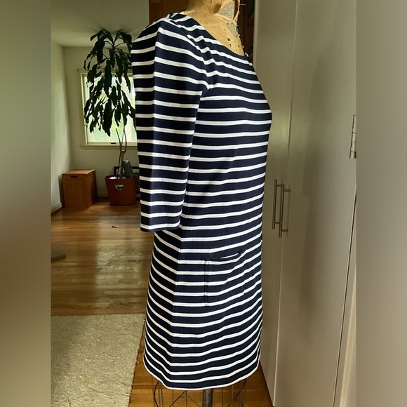 EUC Boden nautical Breton Stripe semi-fitted sheath dress, size 4 MSRP $118 - Picture 5 of 16